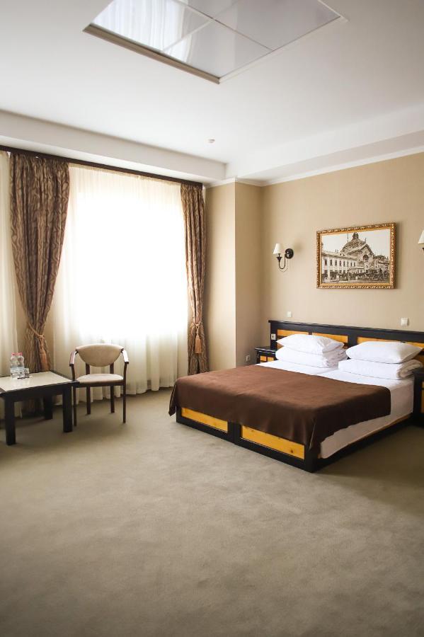Georg Palace Hotel TTchernivtsi Extérieur photo