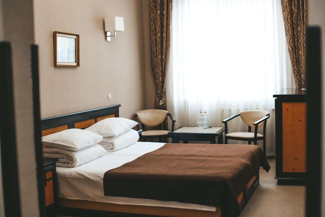 Georg Palace Hotel TTchernivtsi Extérieur photo