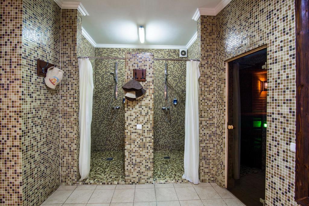 Georg Palace Hotel TTchernivtsi Extérieur photo