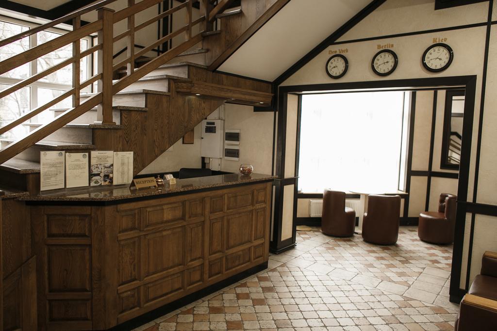 Georg Palace Hotel TTchernivtsi Extérieur photo